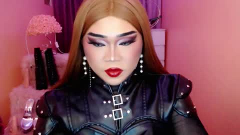 Queen Mireska online show from September 19, 8:53 am