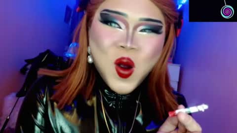Queen Mireska online show from June 19, 3:05 pm