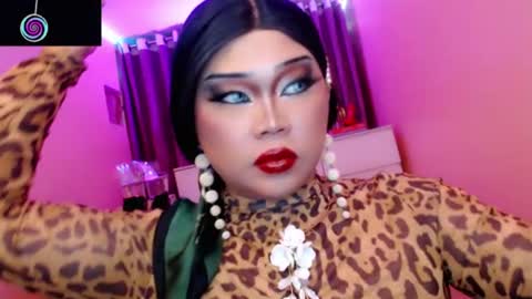 Queen Mireska online show from July 10, 6:01 pm