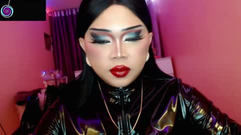 Queen Mireska online show from July 29, 5:00 pm