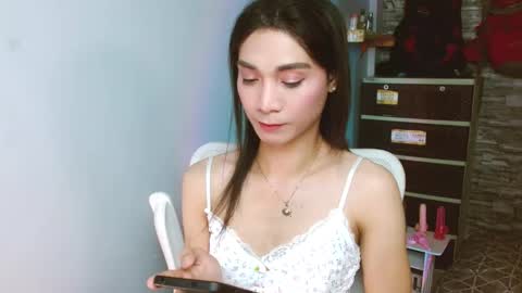 Tina online show from November 18, 2:06 pm