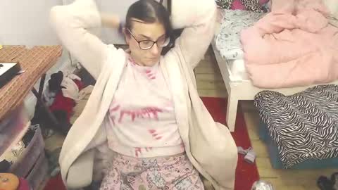 Trashely Gimpson online show from March 3, 10:33 am