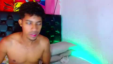 andrea andres couplehot online show from December 21, 10:43 am