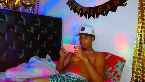 andrea andres couplehot online show from June 16, 10:39 am