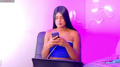 andrea_r_ online show from July 22, 5:11 am