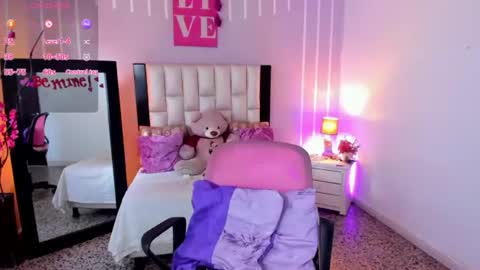 Andrea online show from July 17, 2:12 pm
