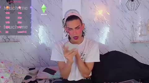 andy online show from March 21, 5:40 pm