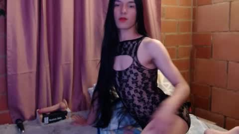 Isabell online show from July 17, 1:00 am