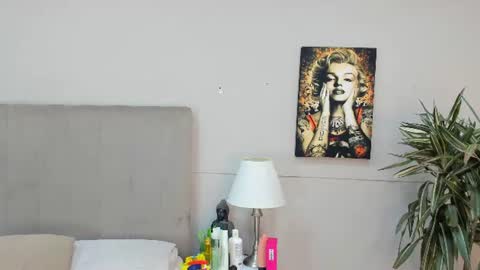 Angie Abby online show from August 3, 4:01 am