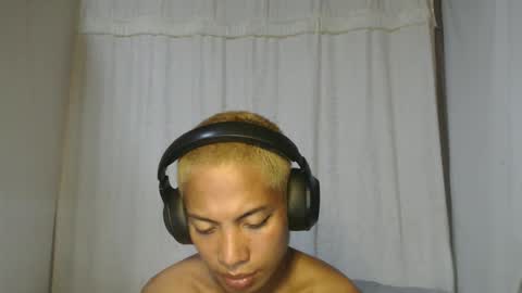 angolahugecock online show from February 6, 4:58 pm
