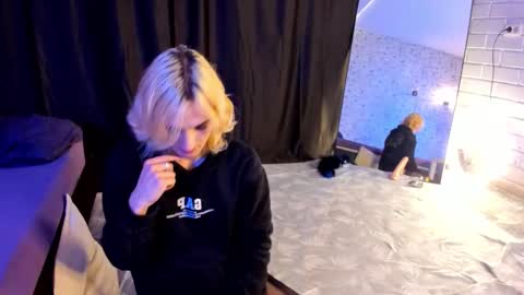 Angel online show from September 25, 6:37 pm