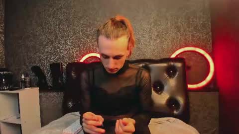 Angel online show from June 21, 7:06 pm