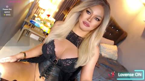 Miss Anna online show from July 15, 2:00 pm