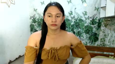 anne_hotaway online show from July 28, 7:04 am