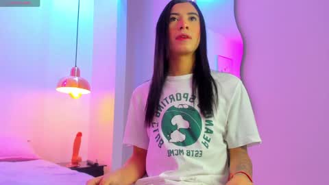 aria_millers1 online show from April 15, 11:37 am