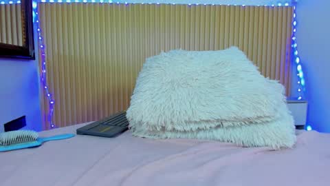 Aria Millers  online show from January 11, 5:41 pm