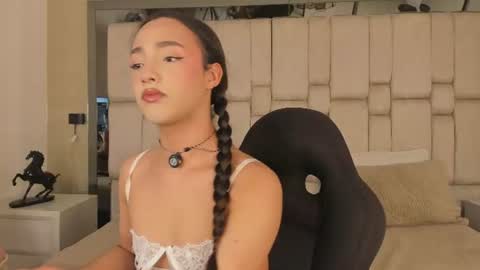 Welcome to Ari room online show from June 23, 7:55 pm