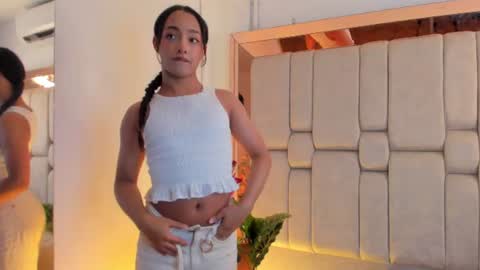 Welcome to Ari room online show from July 18, 8:37 pm