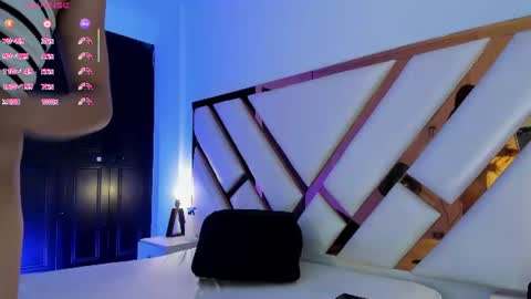 Aron cruz  online show from June 27, 1:28 pm
