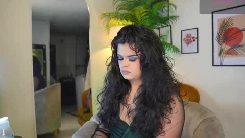 Chloe  online show from March 7, 12:00 am