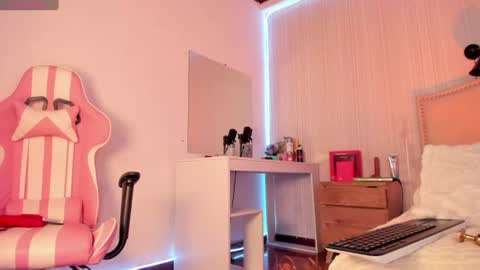 Ashley online show from July 28, 3:21 pm