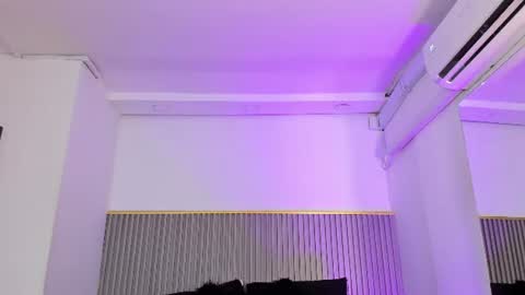 ash_valentine online show from July 7, 7:40 pm