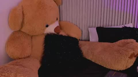 ash_valentine online show from July 12, 8:33 pm