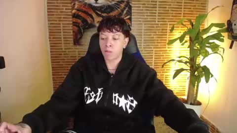 asher_addams__ online show from July 25, 5:05 am