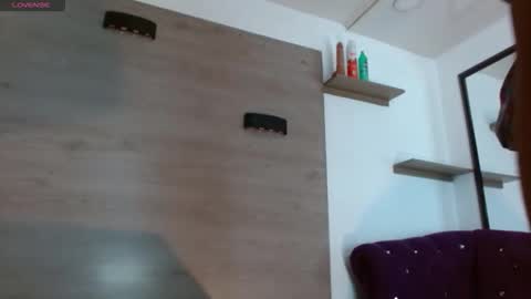 ashleysofiathenison online show from June 9, 2:16 pm