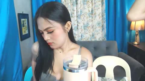 Ashlie and Kim online show from May 21, 1:34 am