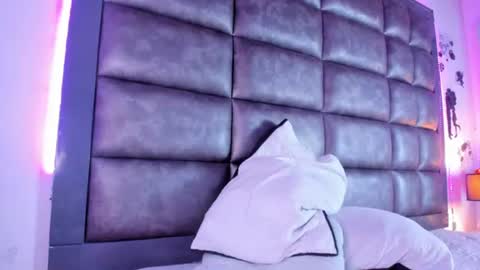 ashlymillerr_ online show from July 24, 9:01 pm