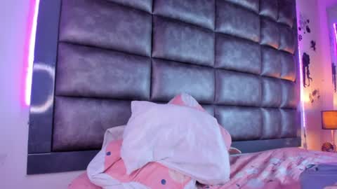 ashlymillerr_ online show from July 30, 10:42 pm