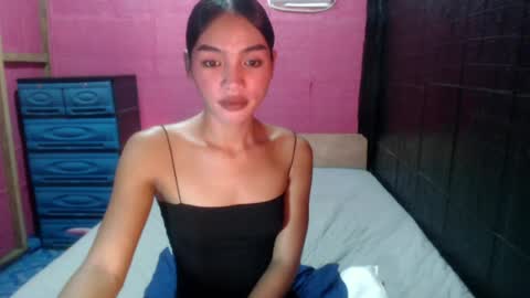 asian_cassy online show from July 19, 6:28 am