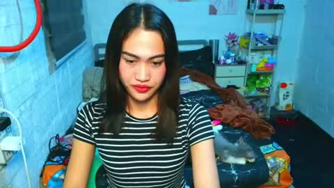 LOVELY LORAINE online show from July 1, 3:56 pm