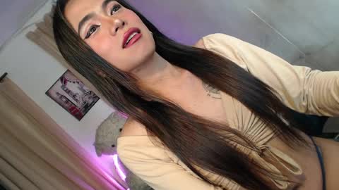 asian_ulysses online show from July 1, 1:55 pm