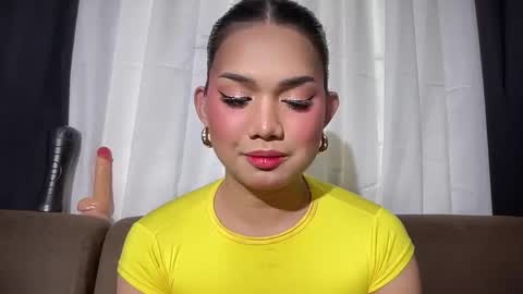 Lily online show from June 9, 1:38 am