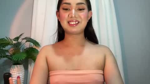 Lily online show from July 2, 4:45 pm