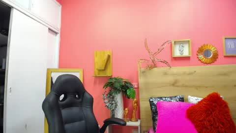 ASLY online show from April 28, 10:09 am