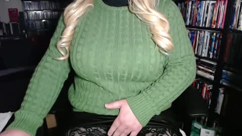 Aspen Vale online show from October 23, 10:25 pm