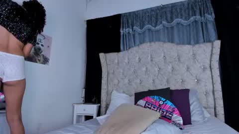 Aura online show from July 6, 3:03 pm