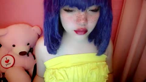 cute online show from June 6, 9:44 pm