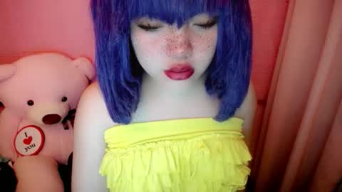 cute online show from June 7, 10:07 pm