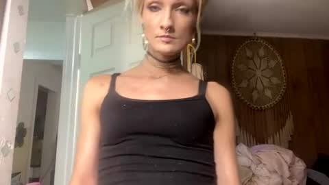 Destiny Nicole online show from August 4, 7:36 am
