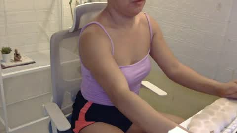 Rhian online show from June 15, 4:47 am