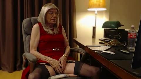 Michelle online show from November 27, 5:32 am