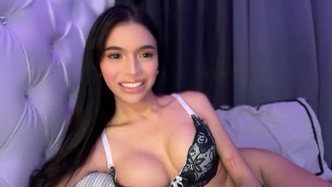 babysabrinaxx online show from September 22, 1:38 pm