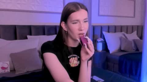 Gloria online show from November 11, 3:25 pm