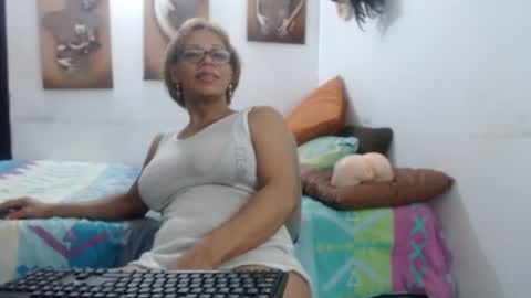 bardotbigcocktsx online show from July 15, 1:32 am