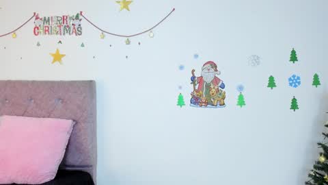    online show from December 5, 1:44 pm