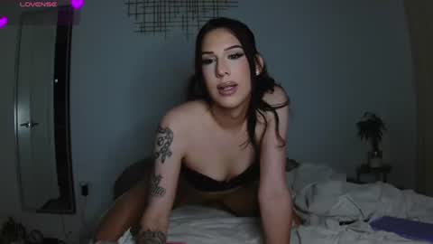 bbygirlnycole online show from June 17, 4:13 am